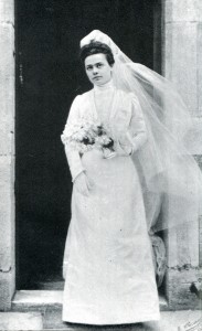 Elisabeth le jour de sa prise d'habit mariée avec Jésus
